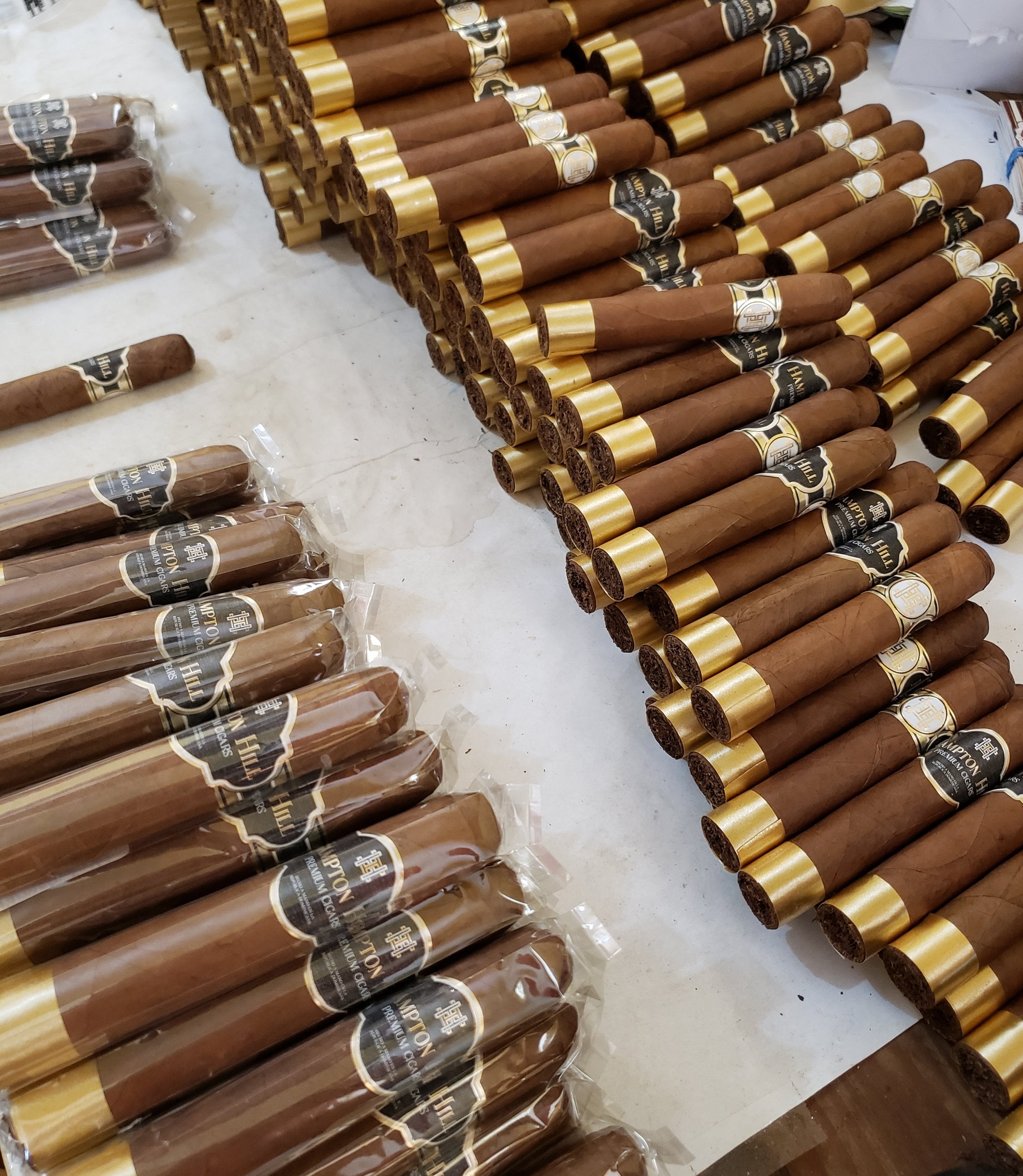 Box of 10 Hampton Hill Cigars